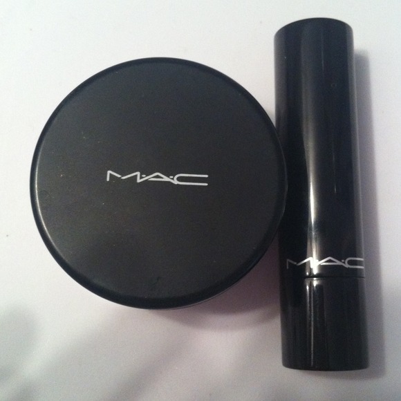 MAC mineralized sheer sheen powder