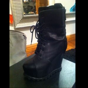 Amazing Pre loved Acne boots. Great condition