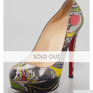 Christian Louboutin 
Bianca Python Red Sole Pump👠