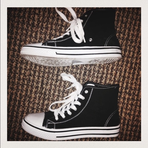 ASOS black and white shoes/high tops size 8