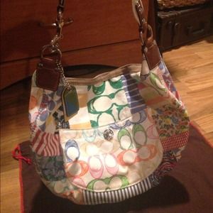 Coach/ multi-colored pattern/ Purse