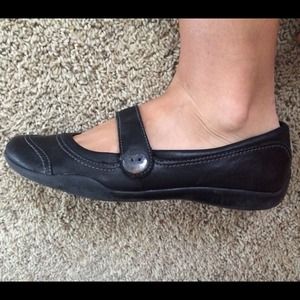 Black leather Mary Jane flats by Kelly and Katie
