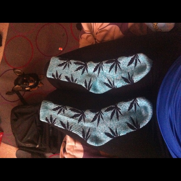 Black and Blue HUF Socks