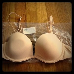 Nude bra with leopard lining