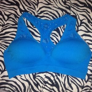 PINK Victoria's Secret Ultimate Yoga sports bra