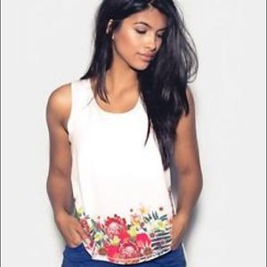 Lululemon run split singlet angel wing floral 4