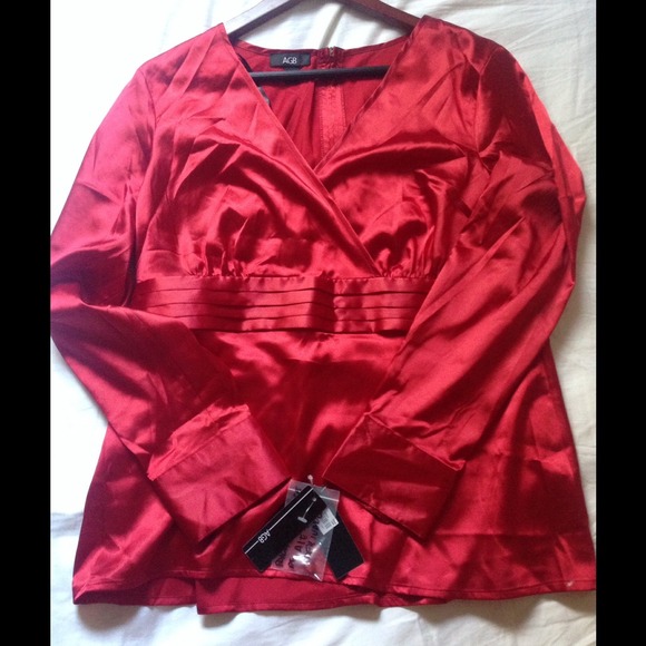 ππππDeep Rich Red Color Topππ ππ - Picture 2 of 4