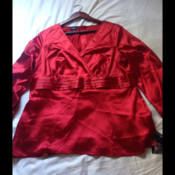 ππππDeep Rich Red Color Topππ ππ - Picture 3 of 4