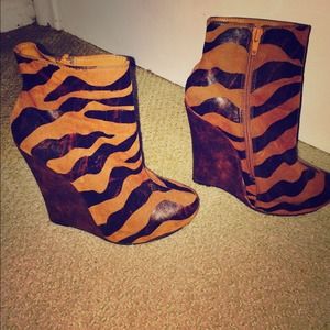 Baker Wedges