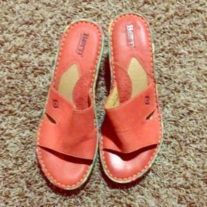 BORN coral/floral color wedges size 10