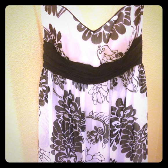 Strapless dress from Black and White Store
