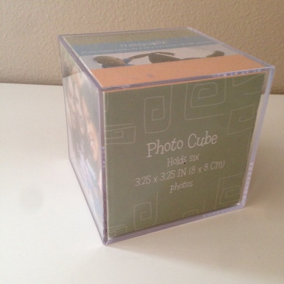 🎁FREE w/ purchase $10+ Photo frame cube  📷