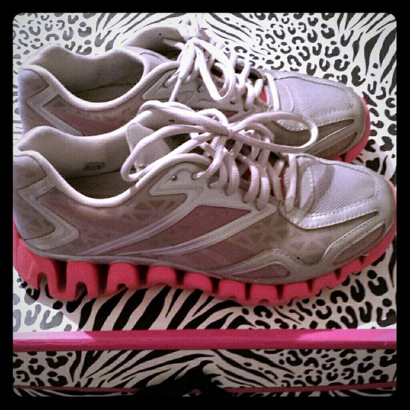 Reebok ZigZag Breast Cancer Awareness