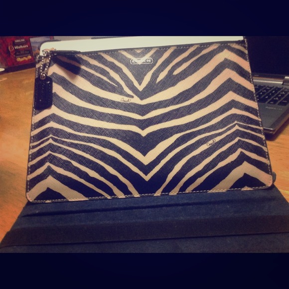 🎈SOLD🎈Coach Large  Handbag - Picture 1 of 2