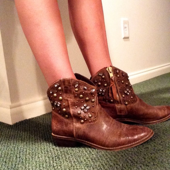 🌺SOLD🌺🍁PMEDITOR SHARED🍁Steve Madden Boots - Picture 4 of 4