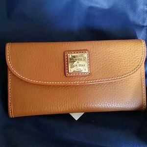 Dooney&Bourke