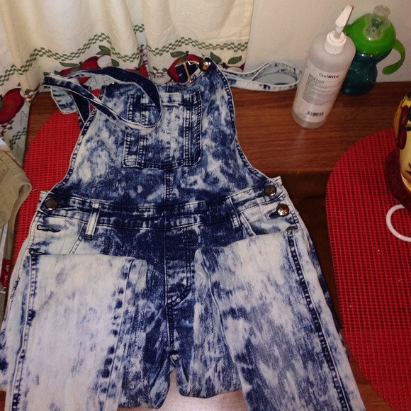 Jump suit