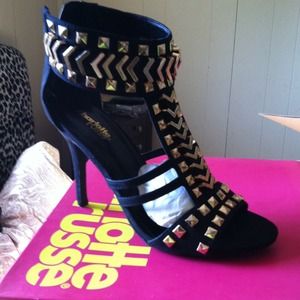 Tribal black and gold heels