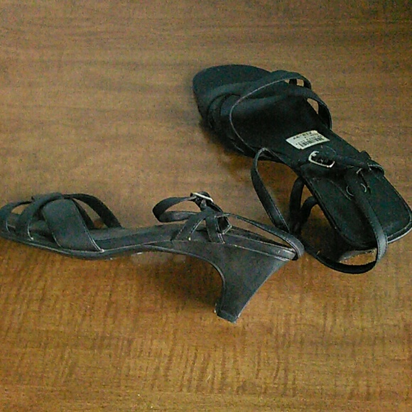 Shoes - Picture 2 of 2