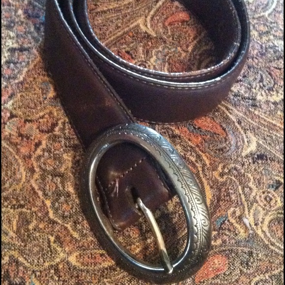 Wide dark brown belt with engraved buckle - Picture 3 of 4