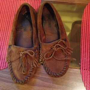Moccasin shoes