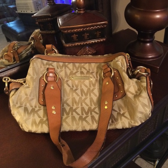 MK bag reposhing.