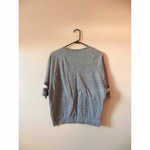 SOLD! Jersey Top! - Picture 2 of 3