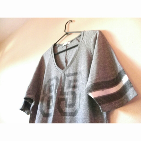 SOLD! Jersey Top! - Picture 3 of 3