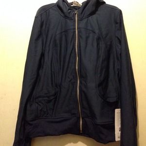 ❤❤️️LOWERED💲💲❤️❤️BRAND NEW LULULEMON HOODIE!