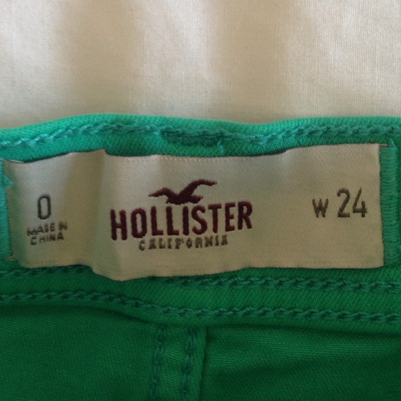 Hollister High Waisted Shorts - Picture 3 of 3