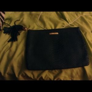 GiGi New York clutch