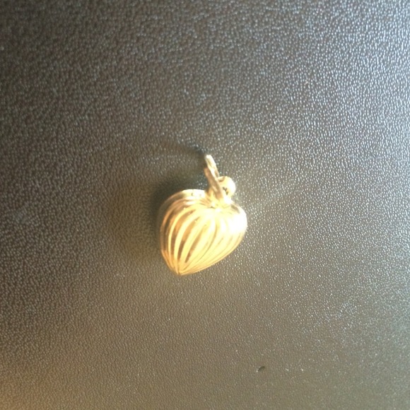 28k Solid Yellow Gold - Picture 3 of 3
