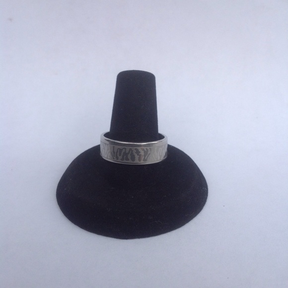 BUY ONE GET ONE HALF (200+ ITEMS) - Picture 3 of 3