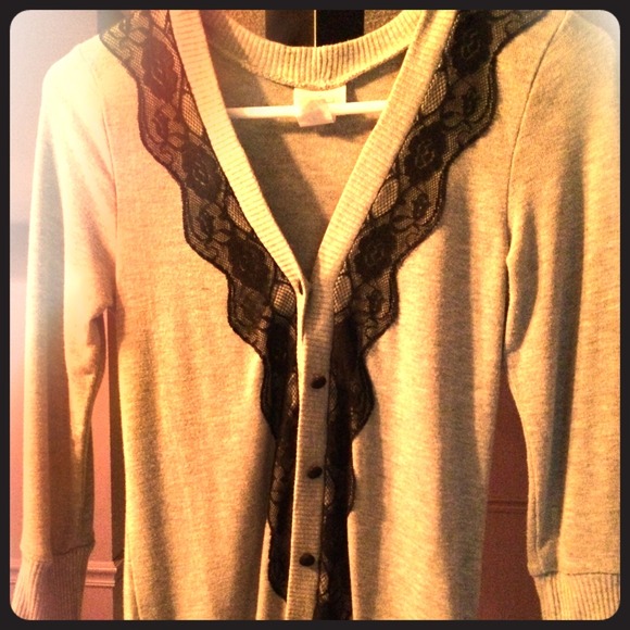 Size M grey & black lace cardi