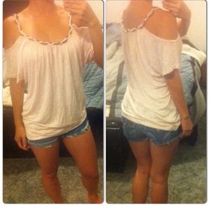 ⚡️ Off shoulder top ⚡️