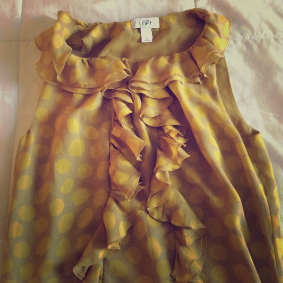 **RESERVED for Susie**--- Ann Taylor LOFT Ruffled