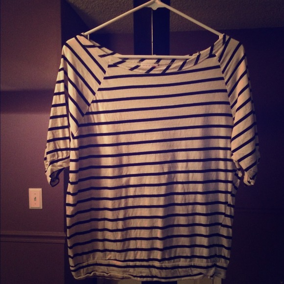 3/4 length stripped top