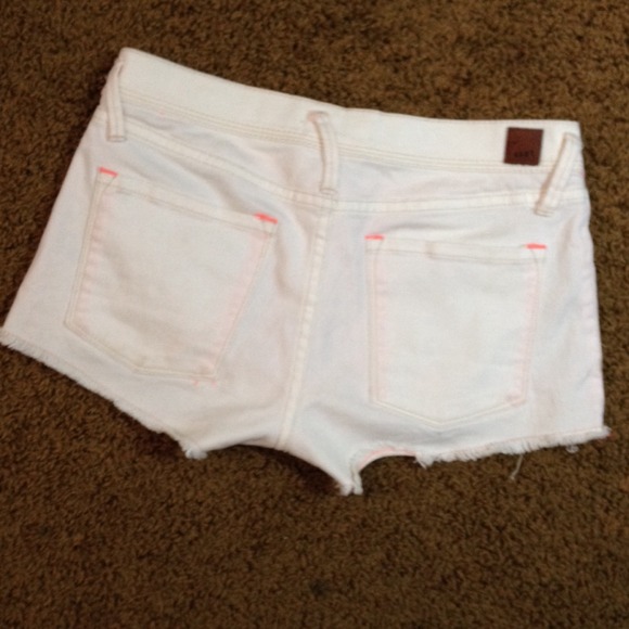 Aztec Roxy Shorts - Picture 3 of 4