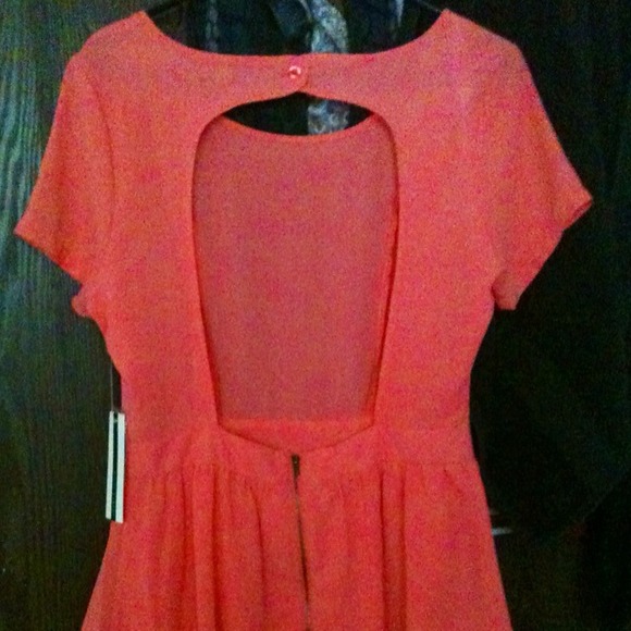 🎀Lovely pink/salmon open back dress🎀 - Picture 2 of 4
