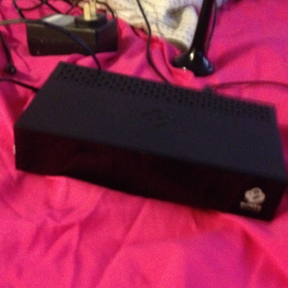 Boxee . Watch Netflix Or Vudu! Model DSM-382