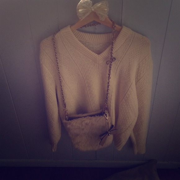 Cream baggy chunky sweater