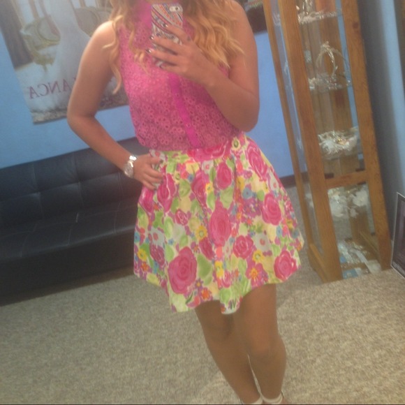 Skirt with pockets
