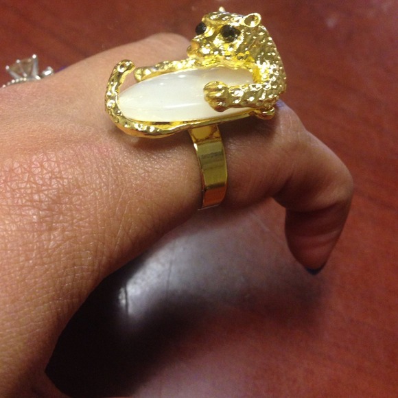 Ring - Picture 2 of 4