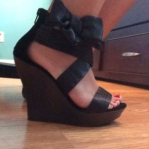 Comfy wedge heels!