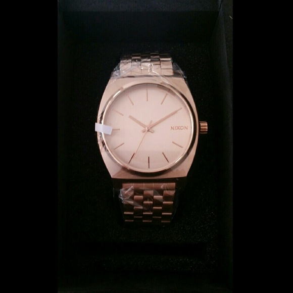 Rose Gold Nixon Watch! - Picture 1 of 4