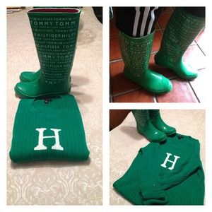 Tommy Hill figure sweater and rain boots