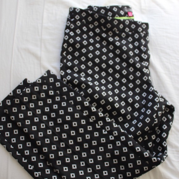 Vince Camuto Printed Pants