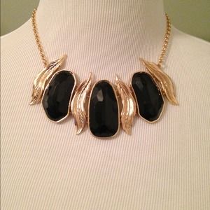 Statement necklace