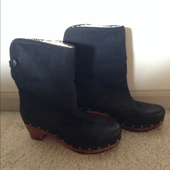 Ugg boots ON HOLD