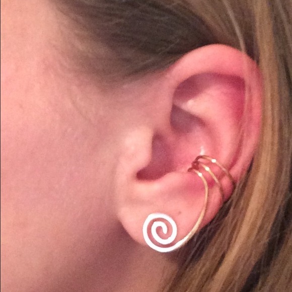 Unique ear cuff - Picture 2 of 2